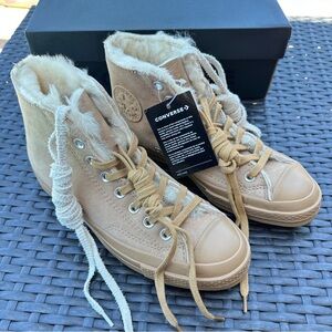 Converse Chuck Taylor All Star 70 Hi
Genuine Shearling Sneakers 166318c